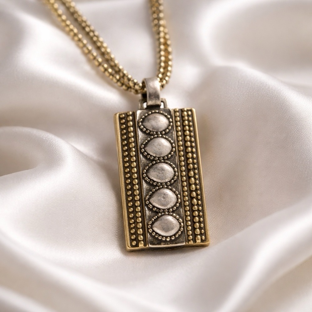Chico’s Necklace